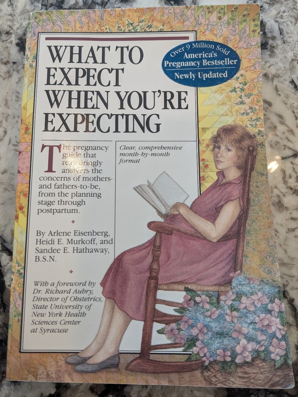 📖 What to Expect When You're Expecting — Classic Pregnancy Guide- Book